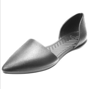 Native brand women’s shoes size 10!